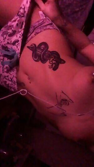 just realised only half of my video uploaded! im nice and pink ;)