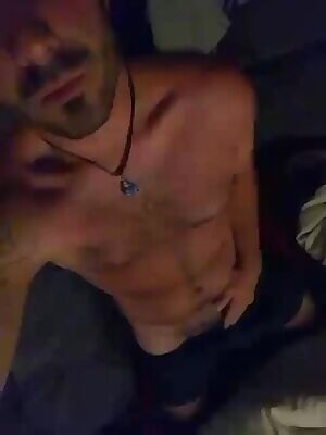 Bonsoir, who is up for some fun ? I wd love to play and talk a bit ;) Ask or tell me anything