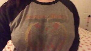 Reveal I love when my nipples are hard in the morning🤤