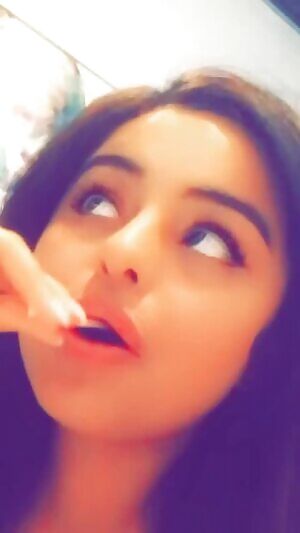 Buying bf 200k ! World 2 Varrock West Bank! rsn: dalings back : )