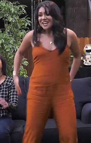 Nikki Spanking Herself