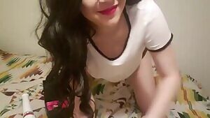 ✨ I'm home alone at a friend's house and feeling a little bit naughty.. 💦