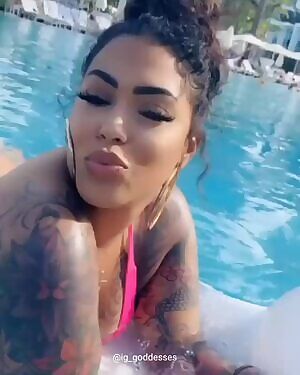 Tattedupholly