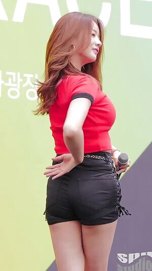 Apink - Bomi in 4K: Perfect Body