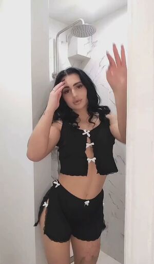 Tail Plug Amateur Ass Brunette Cum