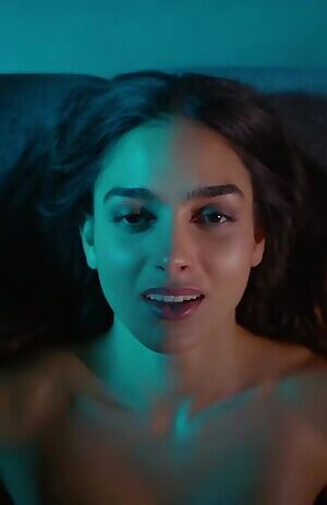 Melissa Barrera in Vida