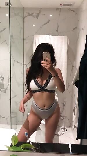 Anyone help me pull down my pants please, my other hand is... busy