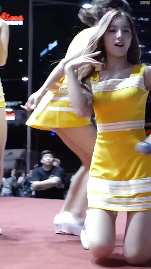 Elris - Bella and Sohee