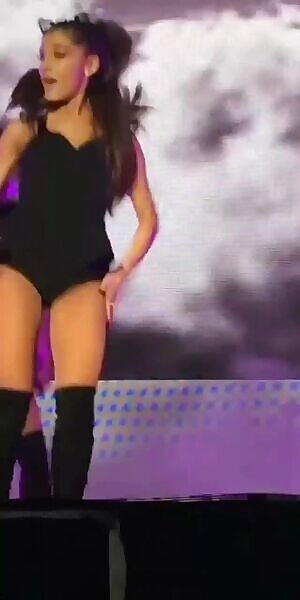 Would love to punish Ariana Grande for being a naughty little girl