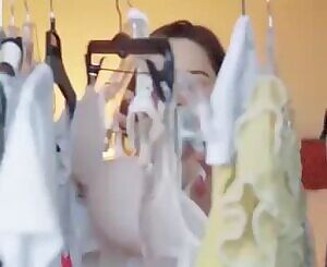 Emilia Clarke deserves a brutal facefuck