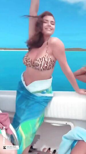 Lauren Searle Extended Version