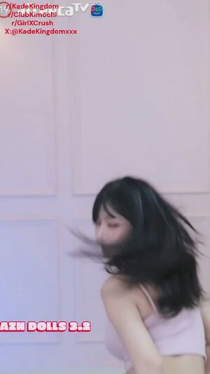 AsianGirlsNSFW Amateur Asian Boobs Girls