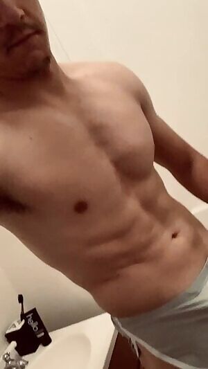 I wore these while working out at home with a lady friend, let’s just say she got distracted by my junk slipping out and I got distracted by her super tight shorts, so we decided to do some ‘cardio’ instead... any of you ladies want to join us next time?