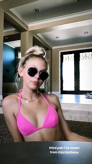 Words can't describe how bad I want to fuck Jordyn Jones