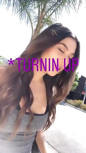 Subtle bounce form Kira Kosarin