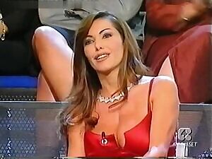 Emanuela Folliero HOT CLEAVAGE!