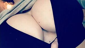 19 im over here just laying in bed after a long day...wondering who would finger my wet pussy...upvote if youd suck them, and slide your cock in between in my tiny mouth. rlly curious!! sc: moaqua