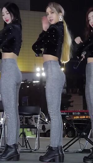 BLAH BLAH - JiWoo - Sexy New Group