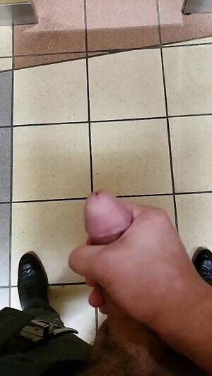 Had to duck away from work after chatting with some lovely people! PMs always welcome!