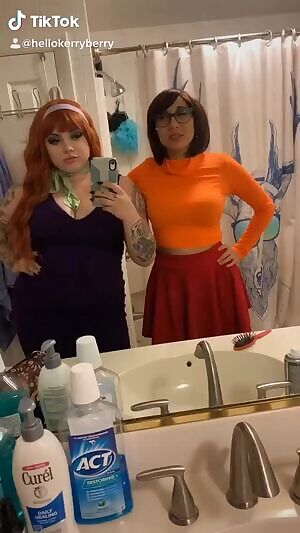 Velma & Daphne