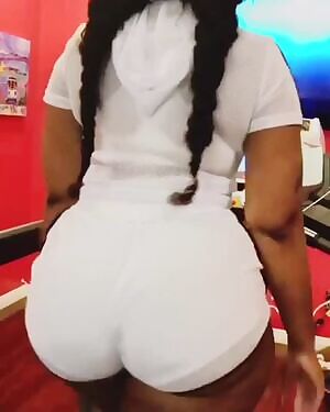 ⠀