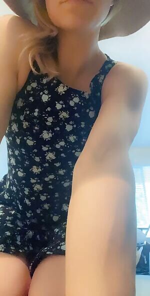 Should i wear this to the park today? 🙈🤫34