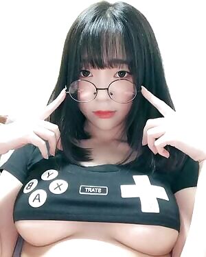 Cute korean gamer