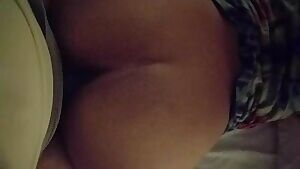 Curvy teen does all the work.