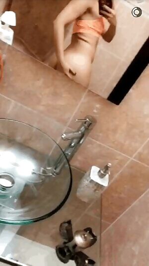 Latina Snapchat Vid