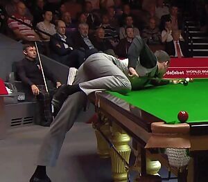 Self-aware snooker player