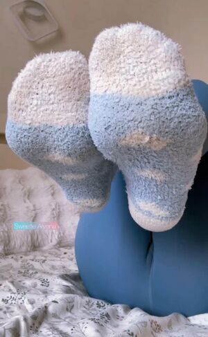 Fuzzy Socks Cum On Feet Fluffer