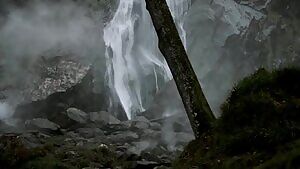 Alyssa Sunderland's statuesque Vikings plot