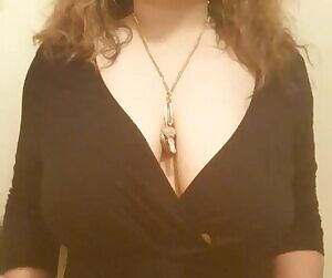 It's Titty Tuesday yall 😎🙄😉😘😍❤