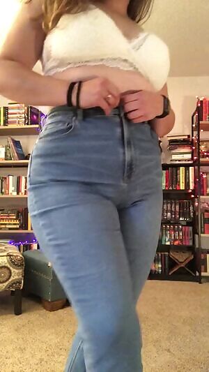I bought new jeans! i think they look great 😊