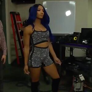 Sasha Banks RAW