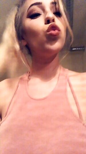 Busty: 32HH from Madison Carter