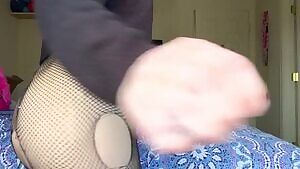 I came so incredibly hard for this chick’s ass