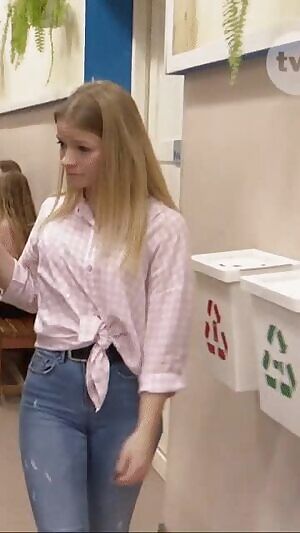 Teen cutie in jeans