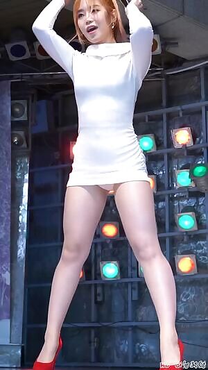 MC Narae Upskirt Gif