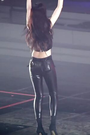 Apink - Naeun & Eunji