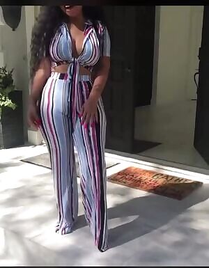 Isn’t she a cutie 🍑👀😍😍