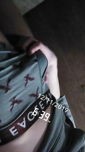 Bored af at work who wants to play ?