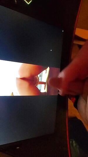 Covered her fine ass reddit u/CalienteMonarch