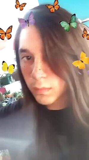 Hii I’m a dom fem boy who likes fem boys. First post :$