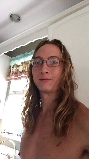 Roommates in the living room? Fuck it, here’s my cock 😈