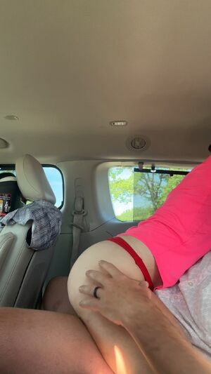 Real Outdoor Enjoyers Ass Bouncing Bubble Butt