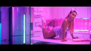 Ariana grande needs a bbc from behind!