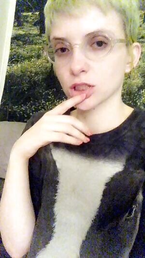 who wants to sit on this boi’s toy? 😋