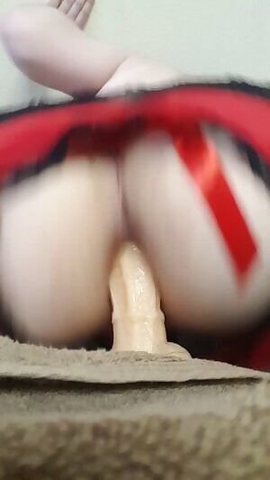 Riding that dildo