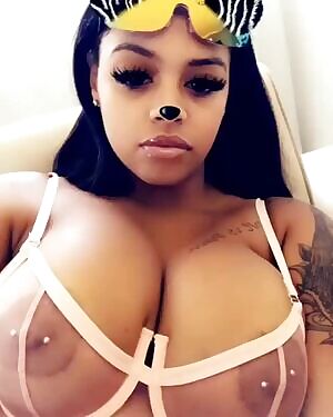 Selfie slut